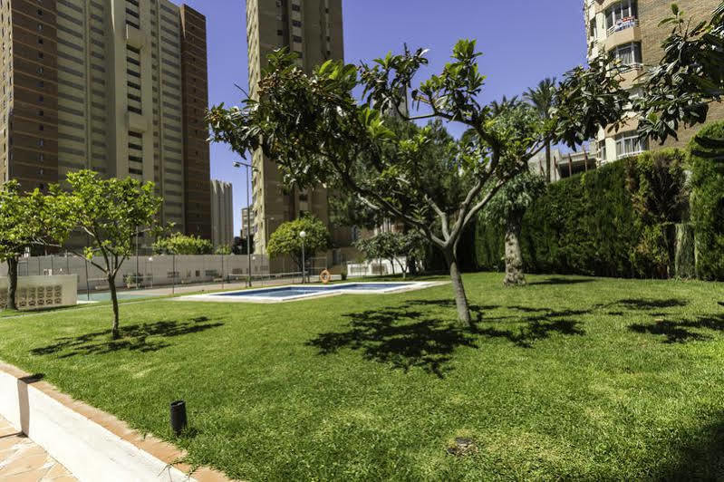 Gemelos 2 Benidorm Luaran gambar
